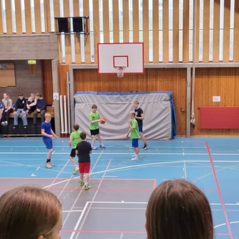 Grunnskólamótið á Laugum